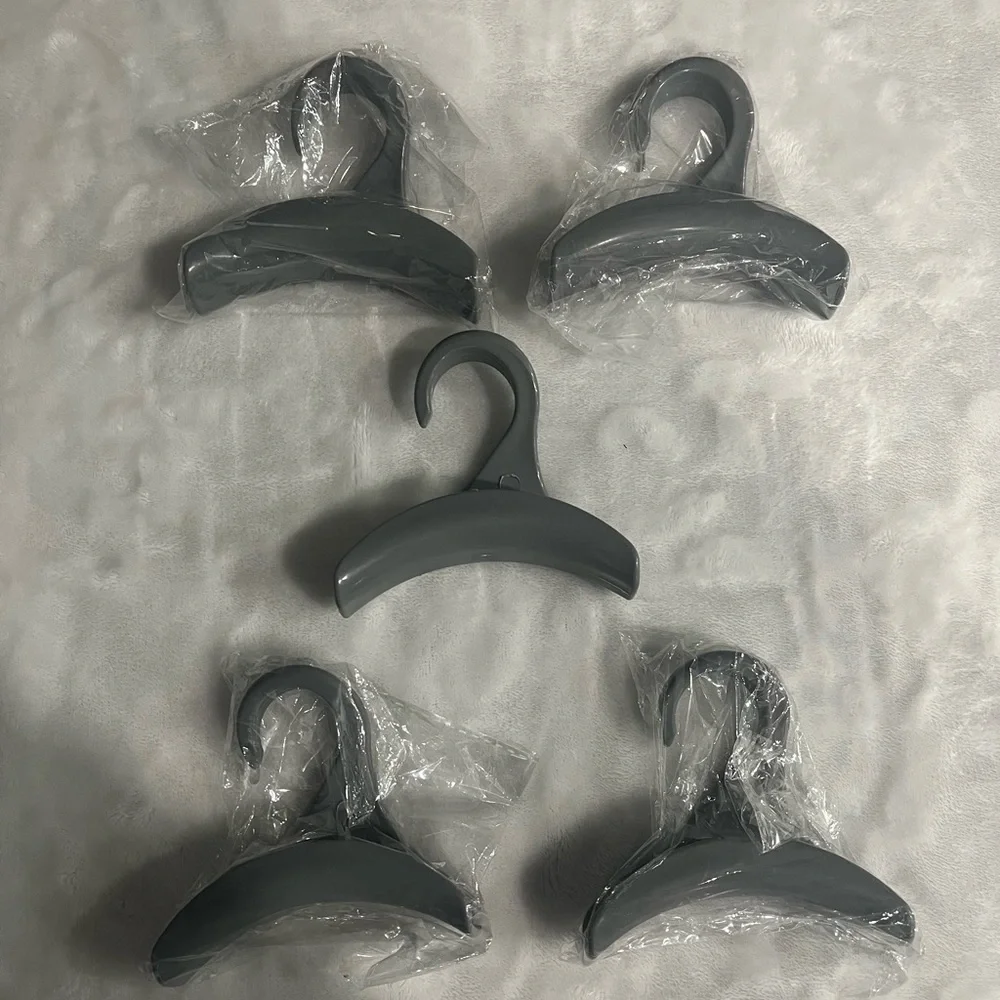 Set of 5 Gray Plastic Purse Hangers